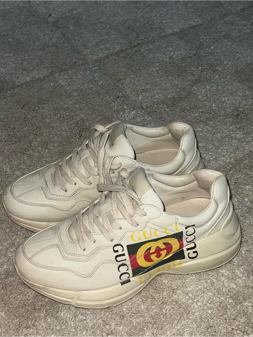 Gucci Cream White Leather Logo Low-Top Sneakers with Yellow & Red Accent